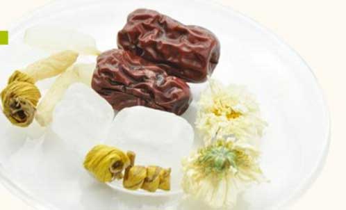 石斛与红枣是比较常见的搭配吃法