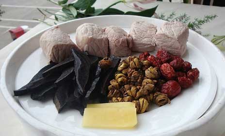 铁皮石斛和灵芝搭配是比较流行的吃法